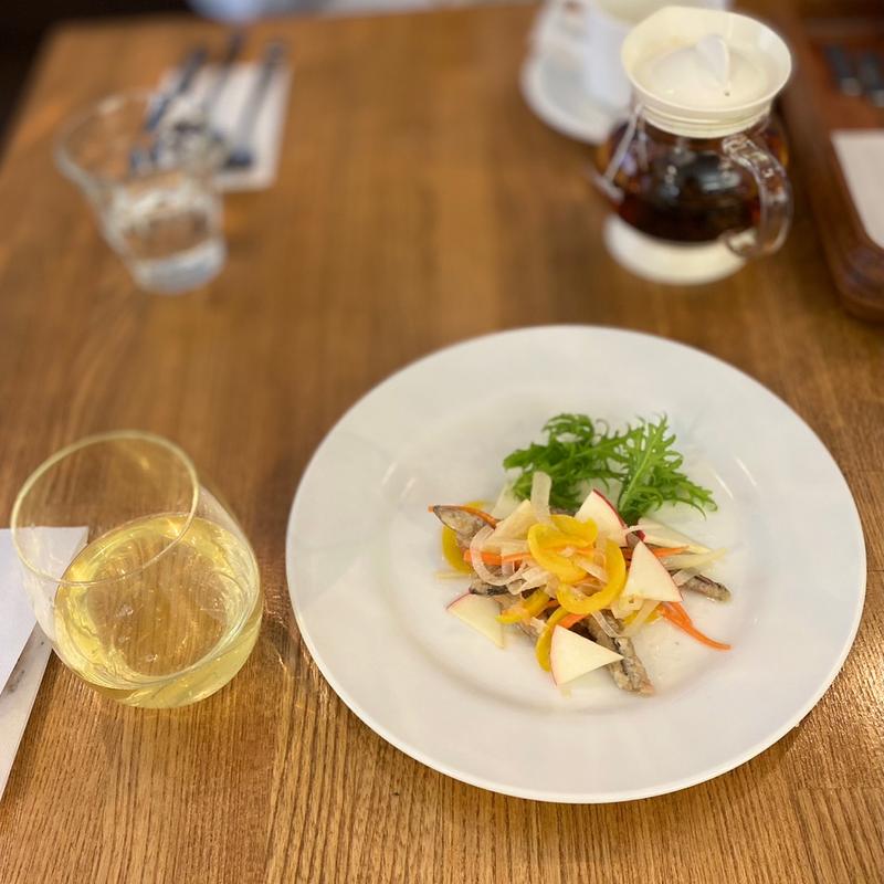 きびなごと松川町産ピンクレディーのエスカベッシュ×ブナドライ(蕎麦と林檎と)