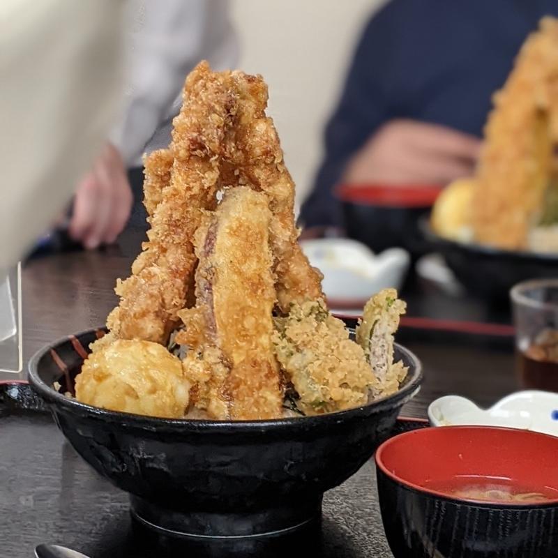 のぼり鶏天丼(居酒屋食堂なじみ)