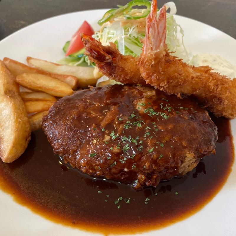 ハンバーグ　エビフライ(キッチンデューク)