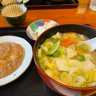 (そば処 鞍手茶屋 大手町店 （そばどころ くらてぢゃや）)