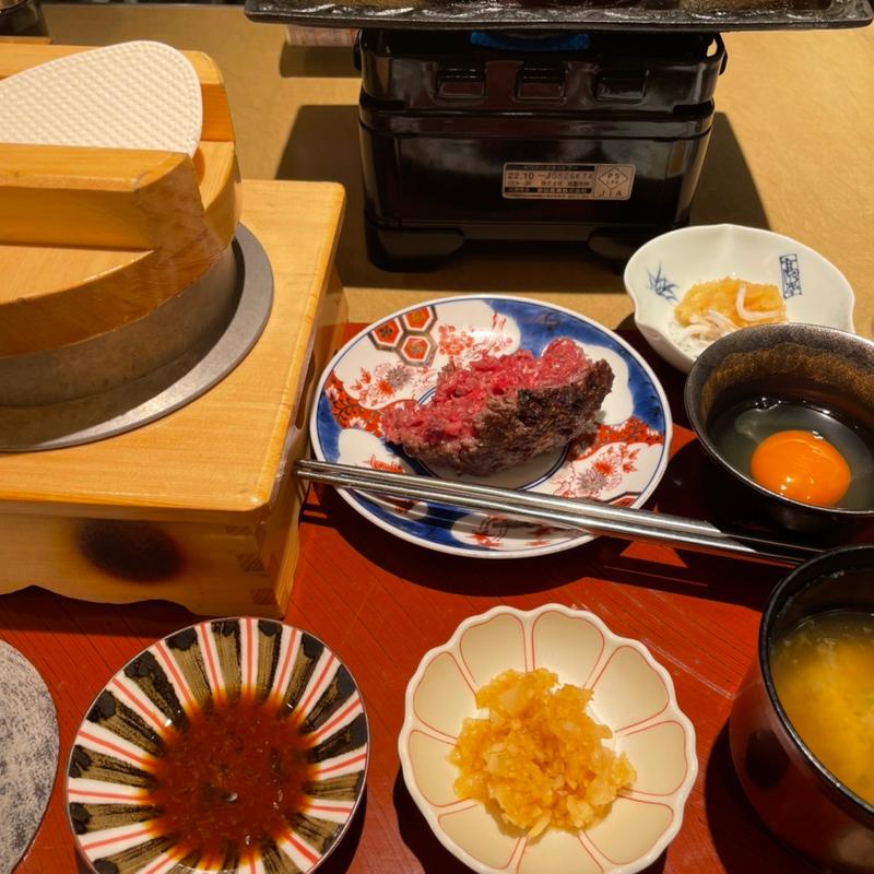 熟成和牛レアハンバーグ定食210g(釜元はん米衛中目黒店)