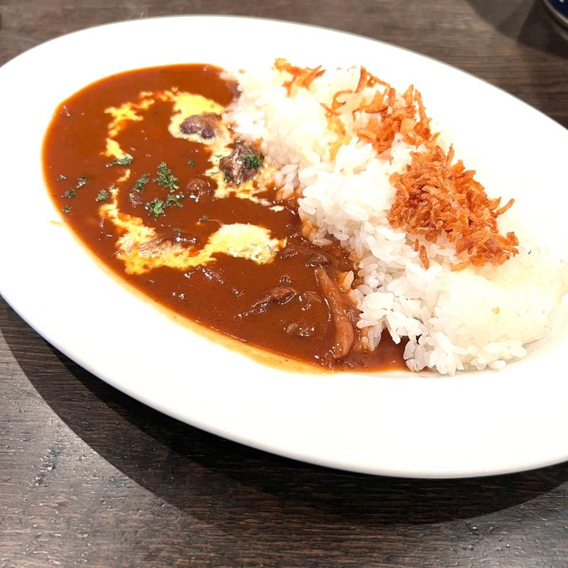 牛すじのハヤシライス(コムギラボ ピッツァ&手打ちパスタ)