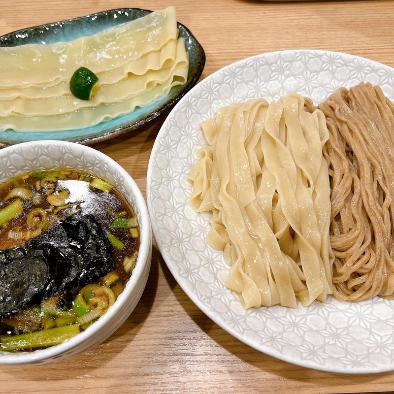 合盛りつけめん 極平麺(麺や麦ゑ紋（ムギエモン）)