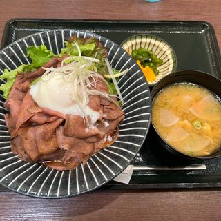 牛たんローストビーフ丼(たんとと和くら ニトリモール枚方店)
