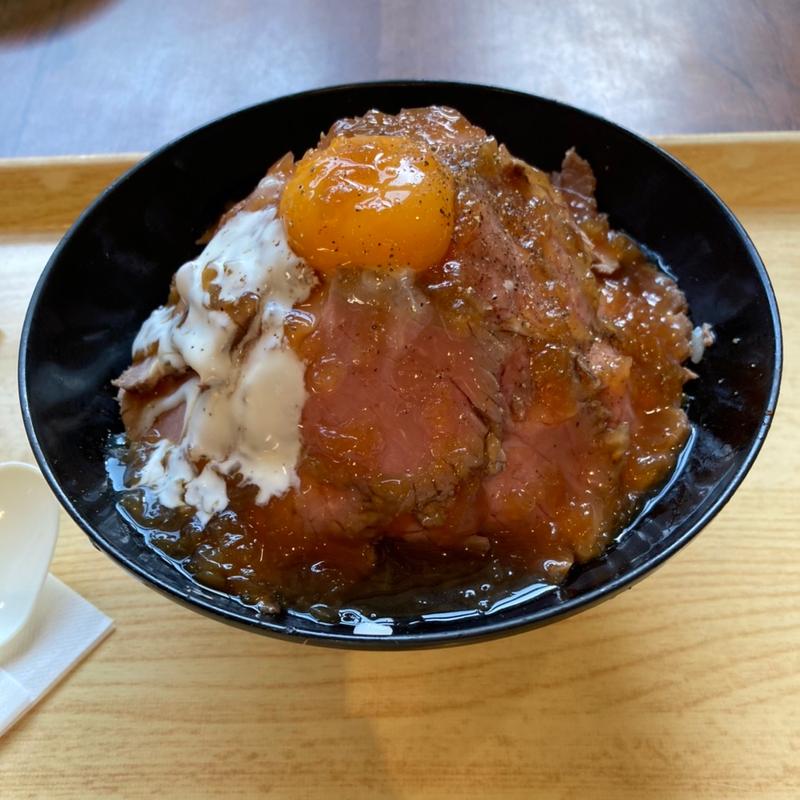 ローストビーフ丼(THE BEER BAR フードバザー 御殿場プレミアムアウトレット)