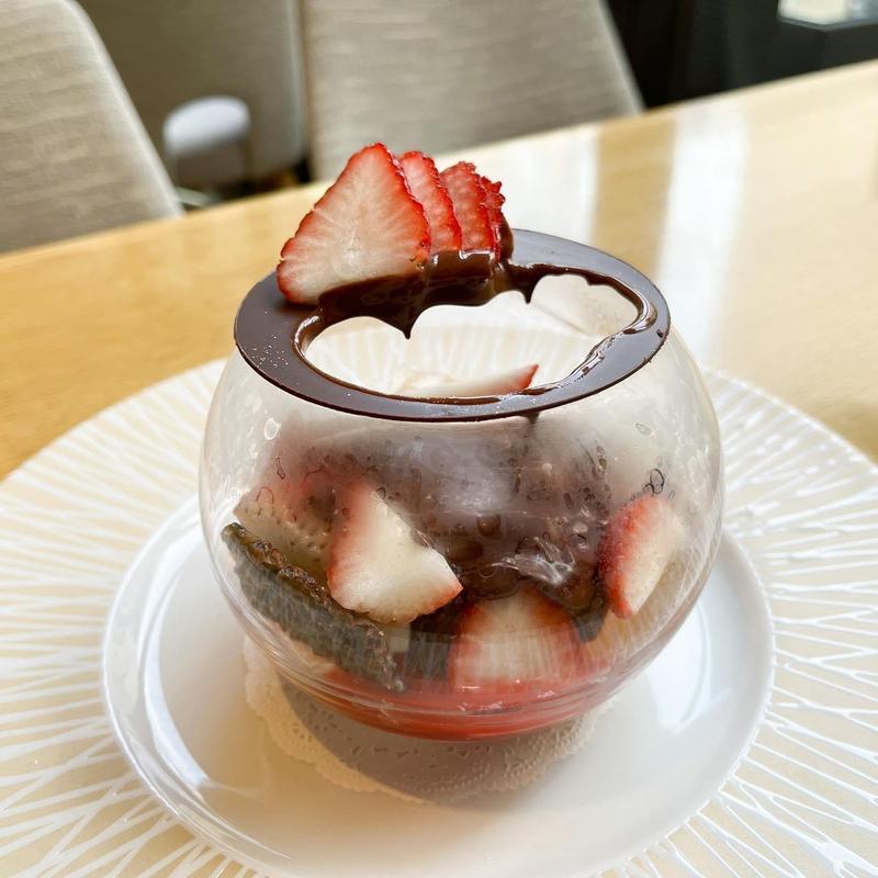 デセールオベールショコラフレーズ(ブルー・ブリック・ラウンジ)