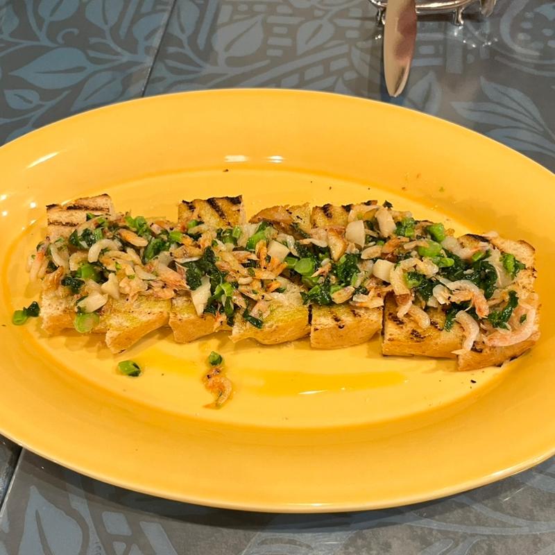 桜エビとホタテのガーリックバターソテーブルスケッタ(オステリアベーネ （Osteria Bene）)