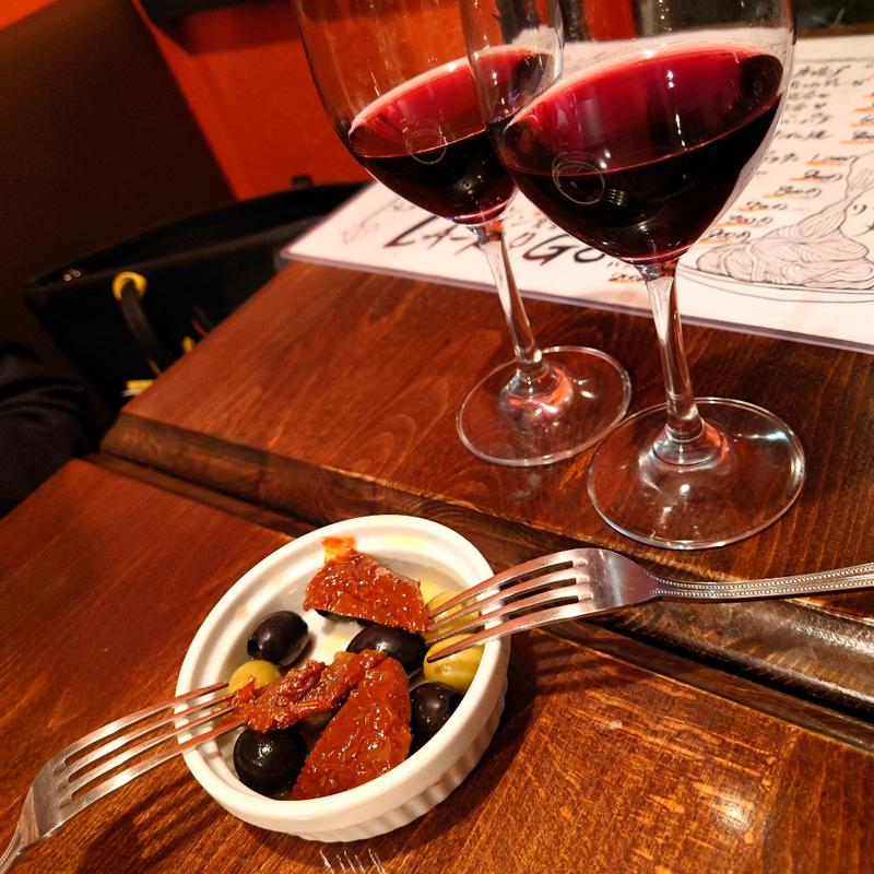 オリーブとセミドライトマトのオイルあえ(ワイン食堂 ＬＡ‐ＲＩＧＯ)