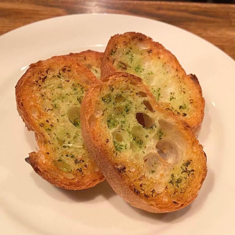 ガーリックトースト(ホームズパスタ)