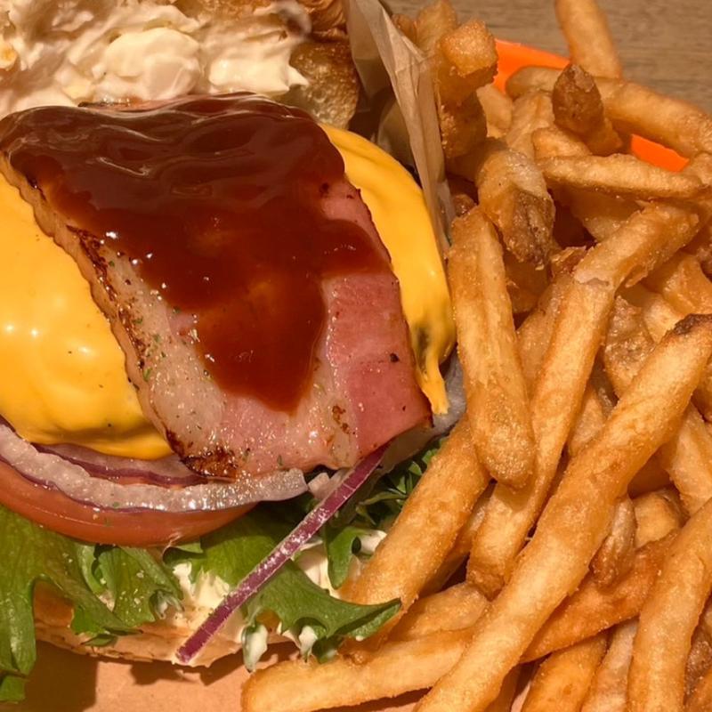 BBQベーコンチーズバーガー(コナズ珈琲 藤井寺店)