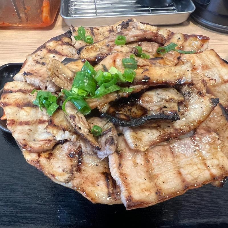 大盛(炭火焼き豚丼専門店　豚小家)