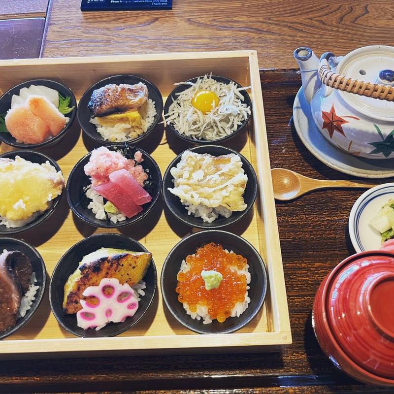 9種のおちょこ丼(御影蔵 東武池袋店)