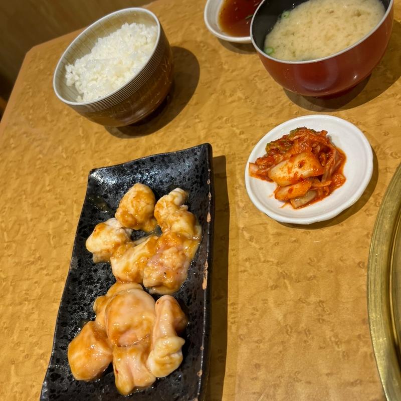 定食とビール(鶴橋焼肉金太郎)