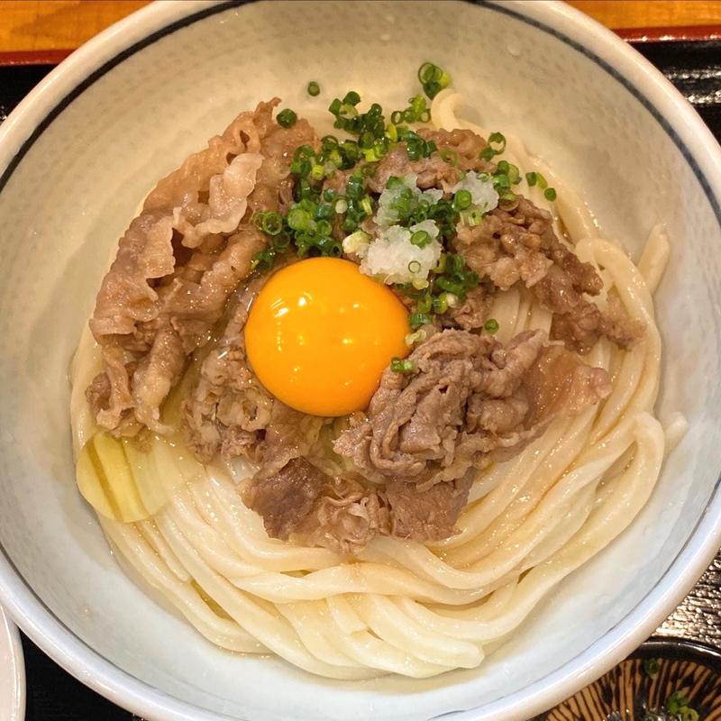 肉玉しょうゆ(うどん処重巳)