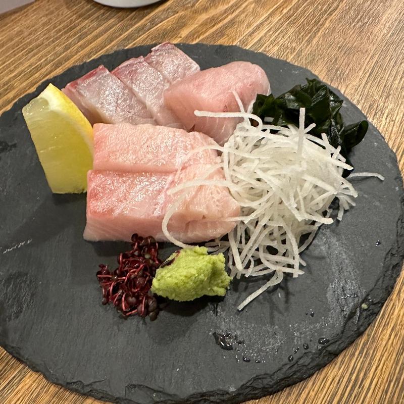 鰆の刺身(忠兵衛 )