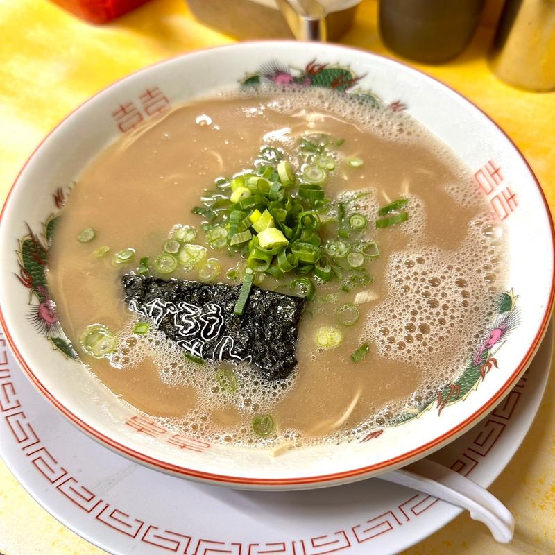 ラーメン(博多ラーメン よかろうもん)