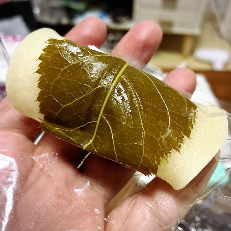 桜もち（つぶ）(大久保だんご)