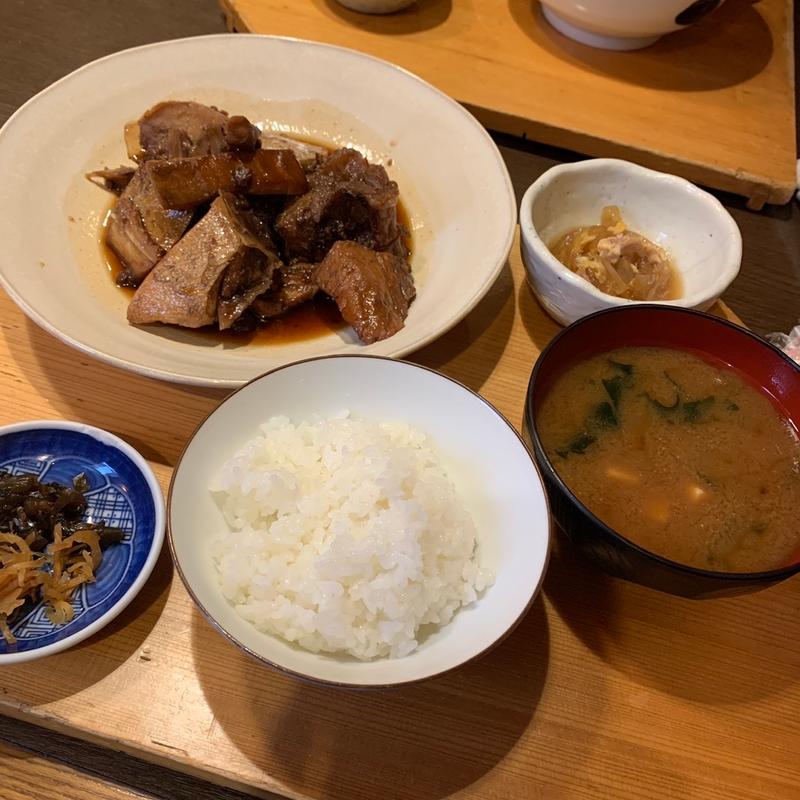 煮付け定食(味久)