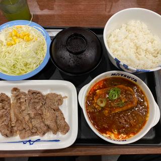 富士山豆腐の本格麻婆盛合せ牛焼肉定食(松屋 川口駅前店 )