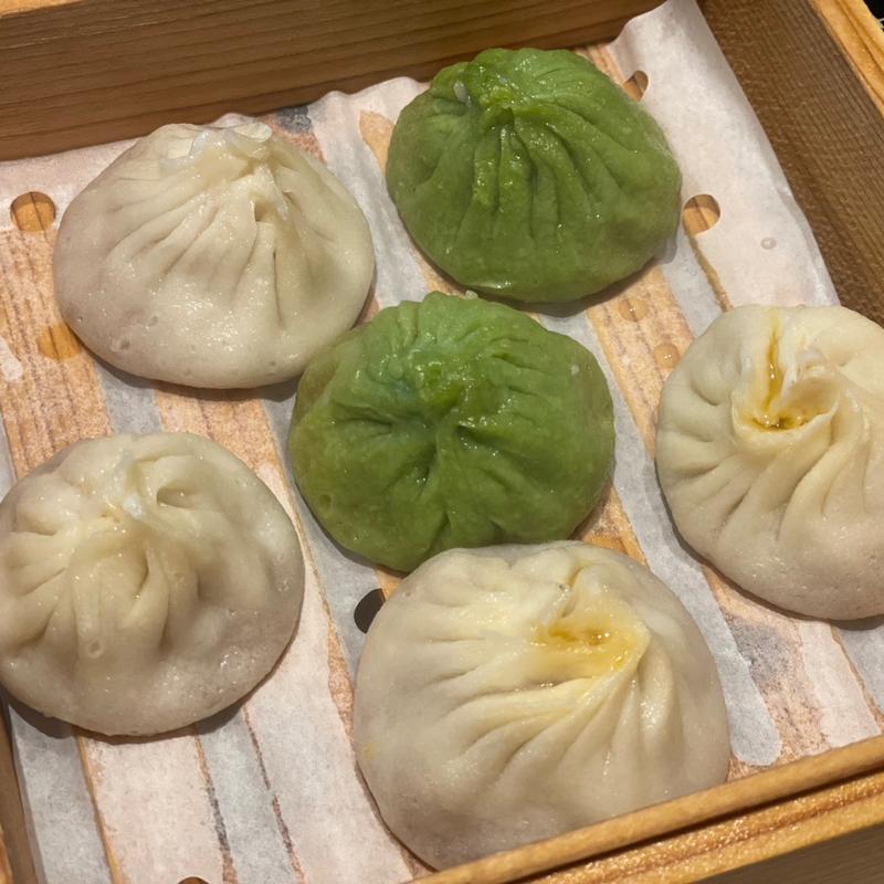 小籠包三種盛り(上海小籠包専門店 鵬天閣 新館)