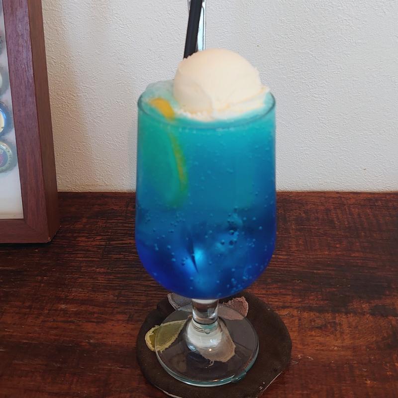 青空クリームソーダ(バイゲツカフェ)