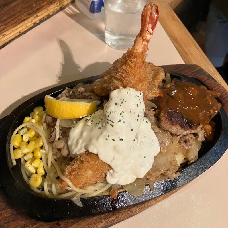 メガ盛り（肉1.5倍）(キッチン・カロリー駿河台店)