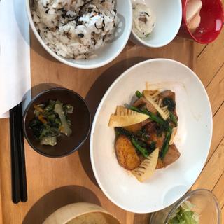 レア鰹と春野菜(おぼんdeごはん 上大岡京急店)