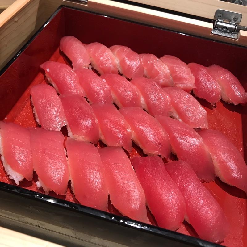 寿司マグロ(パインテラス )