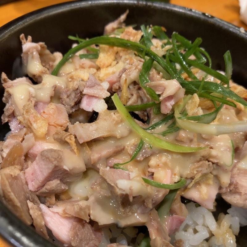 豚マヨ丼(ラーメン坊也哲 )