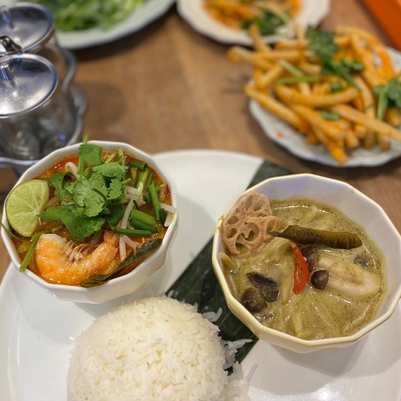 グリーンカレー＆トムヤムヌードル(マンゴツリーカフェ東京ドームシティラクーア)