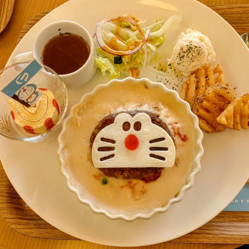 ドリアもんハンバーグプレート(藤子・Ｆ・不二雄ミュージアムカフェ )