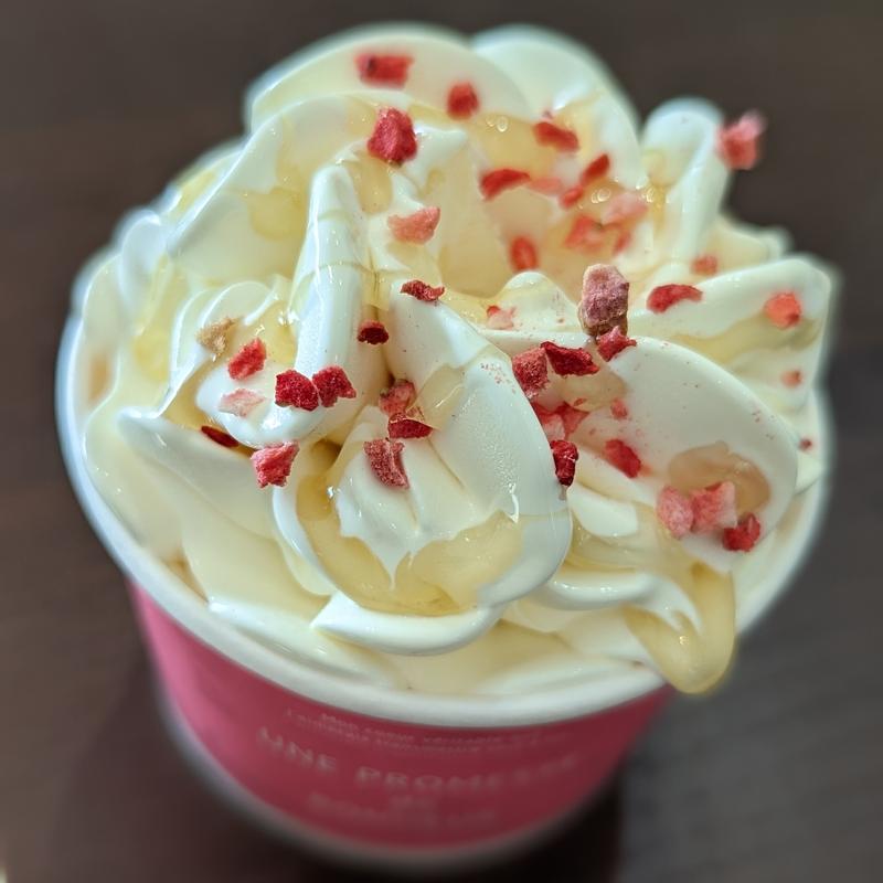 ハニーソフトクリーム(はちみつとミードのはちみつ工房)