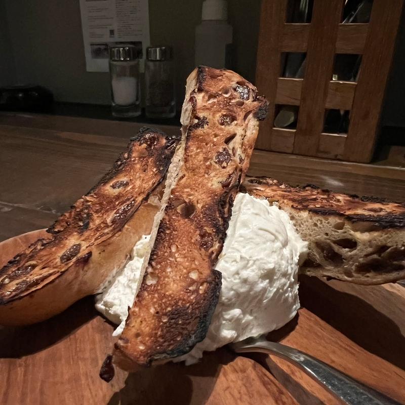 マスカルポーネとこんがりレーズンパネ・パンナ(KNOCK CUCINA BUONA ITALIANA 六本木ヒルズ店)