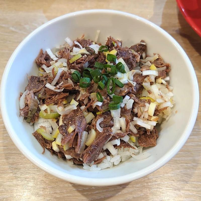 牛タンほぐし丼 塩ネギ(麺王道 勝 )