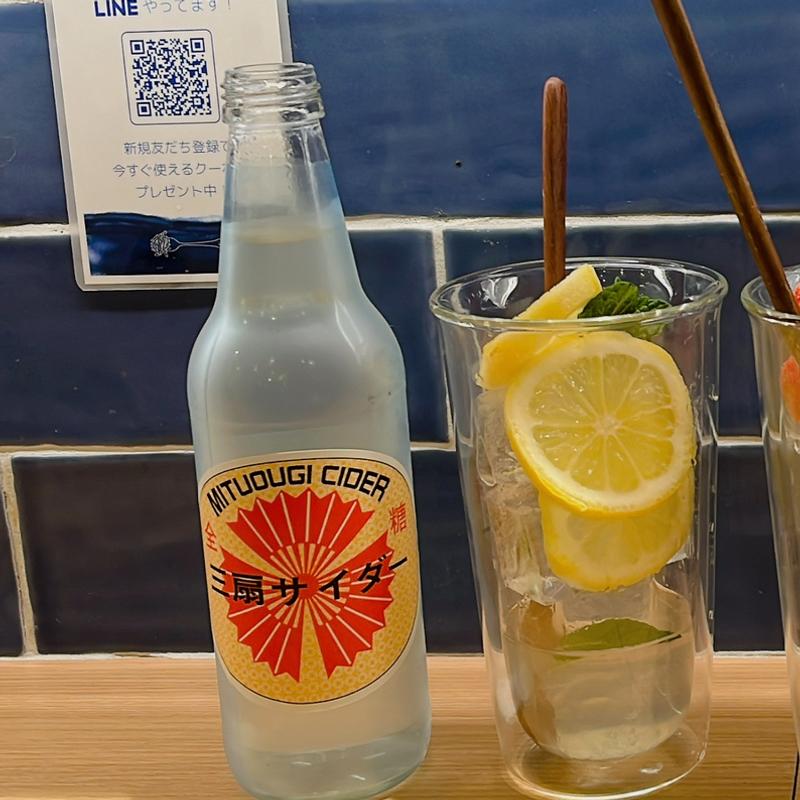 レモンと淡路ハーブの サイダーフルーツカクテル(島パスタ MIKE)