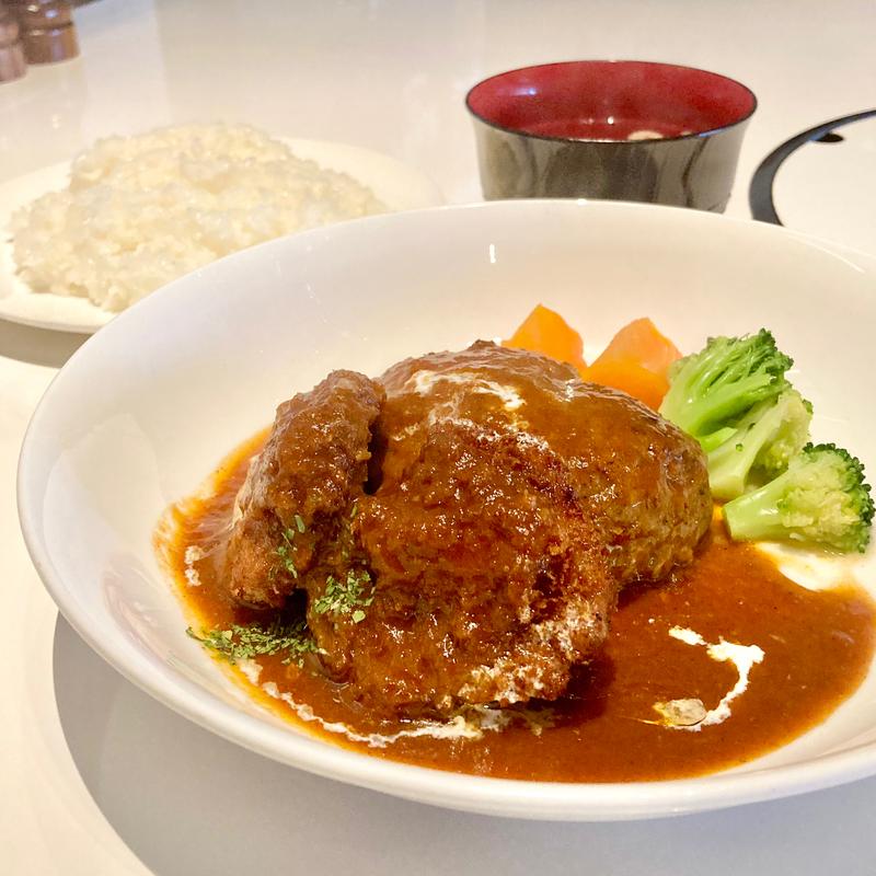 煮込みハンバーグ+ポークヘレカツ(びもん)