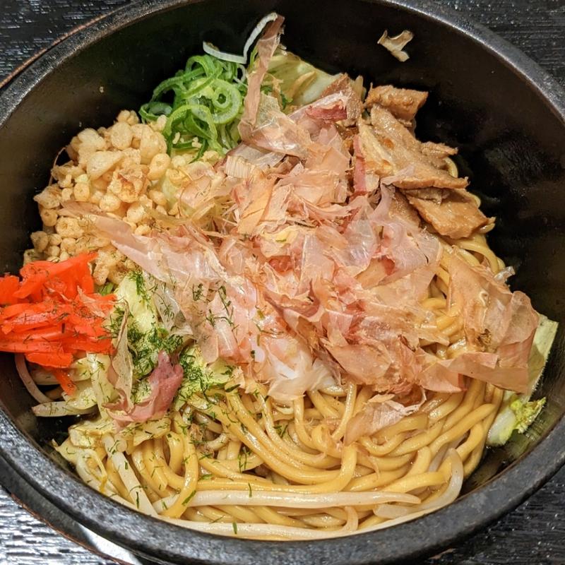 クロガネ(鉄鍋まぜ焼きそば 鐵 (くろがね))