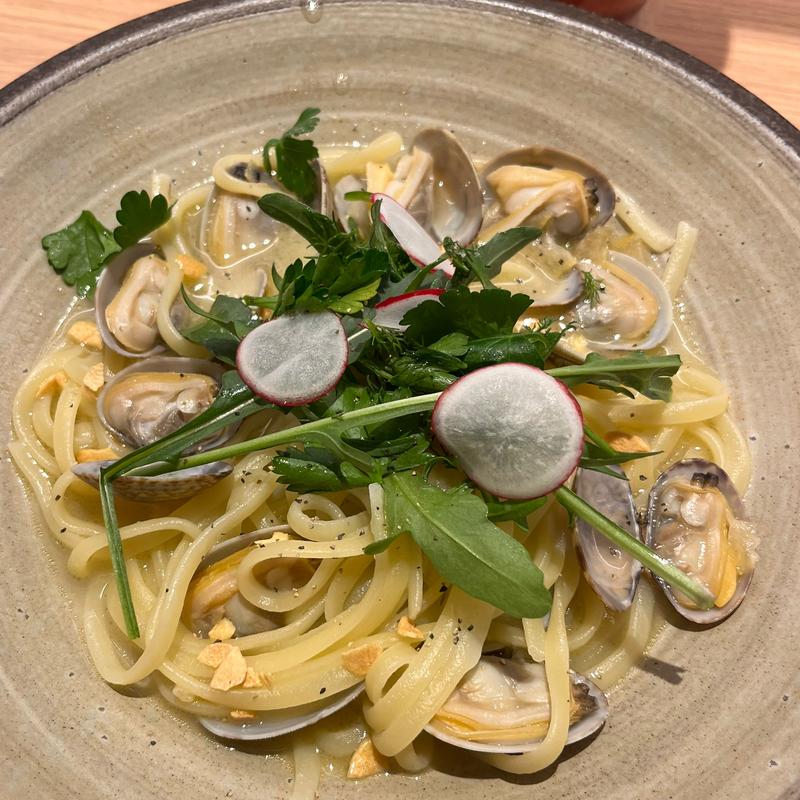 森ファームのフレッシュハーブの 島レモンボンゴレ(島パスタ MIKE)