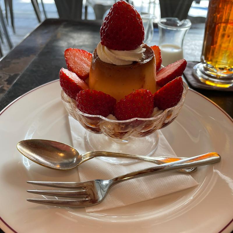 プリンアラモード（イチゴ）(カフェ リゼッタ （Cafe Lisette）)