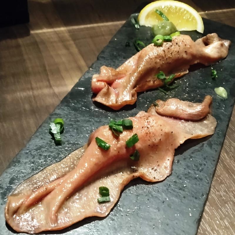 牛タン炙り寿司(牛タン ふかざわ 大井町店 )