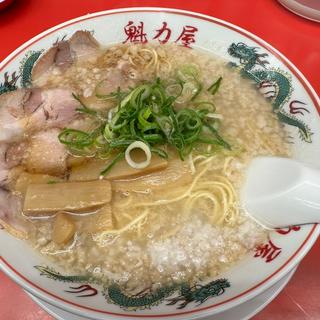 特製醤油九条ネギラーメン(京都北白川ラーメン 魁力屋 越谷店)