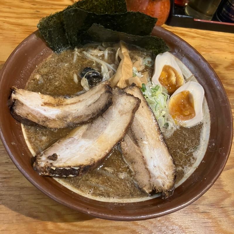 特製煮干し味噌ラーメン(らーめん 人間ばんざい)