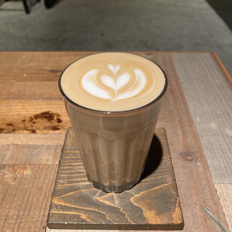 カフェラテ(TRUNK COFFEE LAB 東別院)