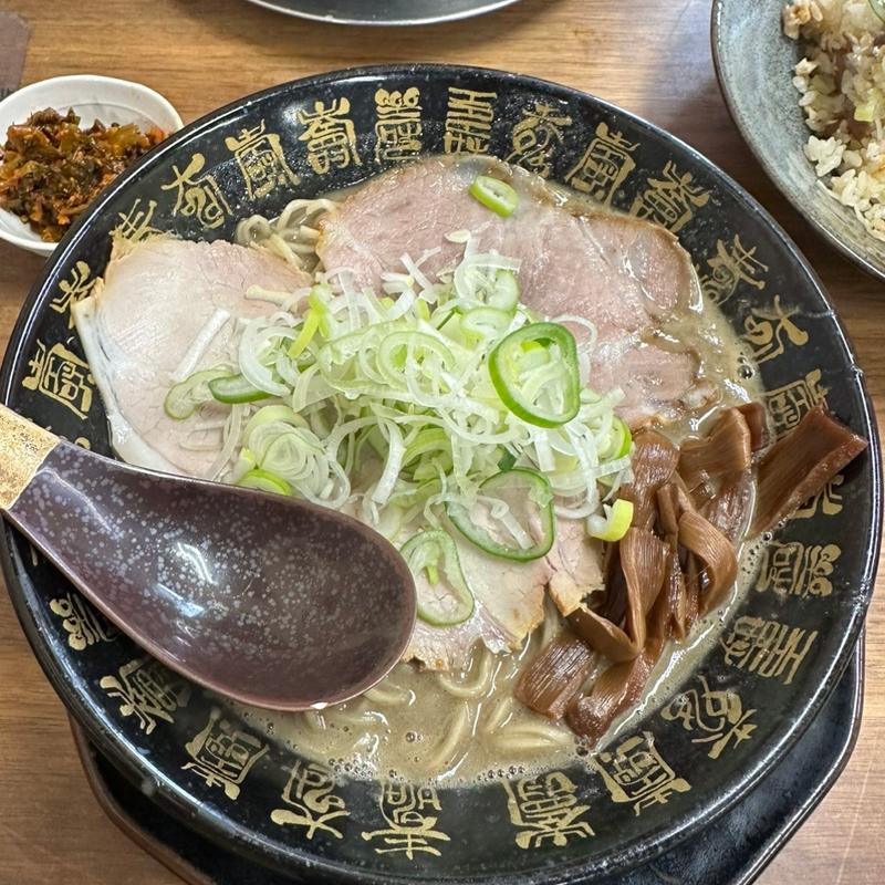 超濃厚煮干中華(中華そば 文四郎 つがる柏店)