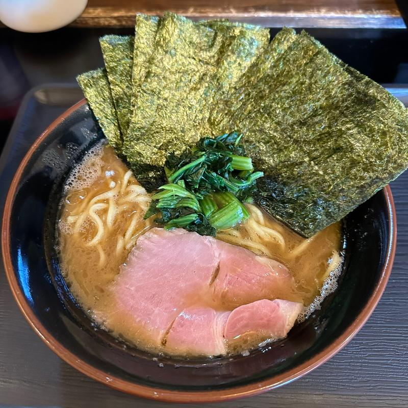 豚骨醤油ラーメン(家系ラーメンよご家)