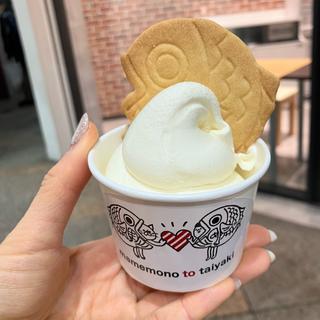 まめたいソフトクリーム(まめものとたい焼き サンシャインシティ店)