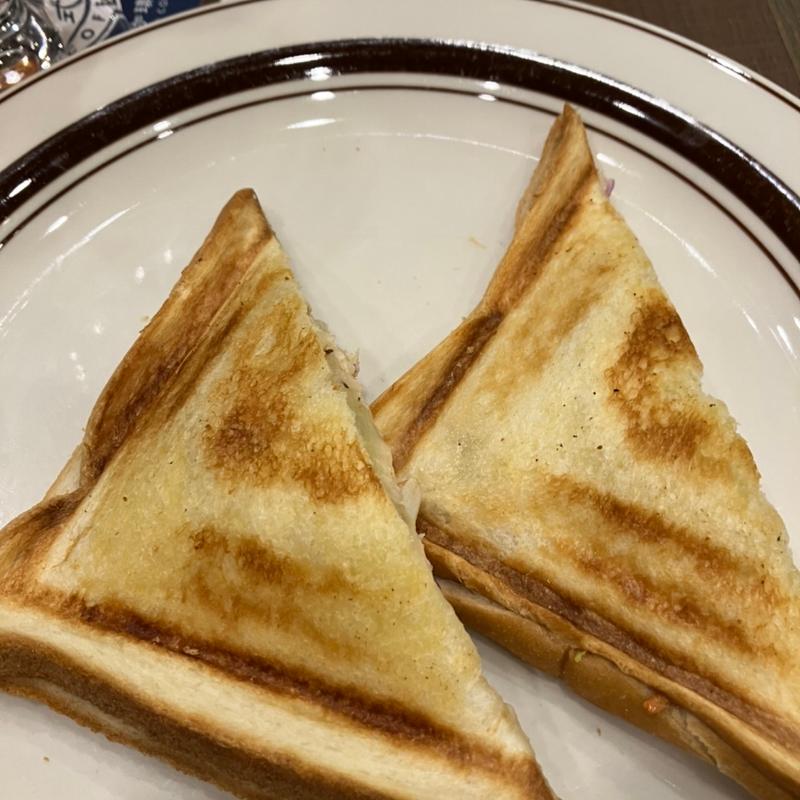 ツナキャベツホットサンド(倉式珈琲店 新さっぽろサンピアザ店)