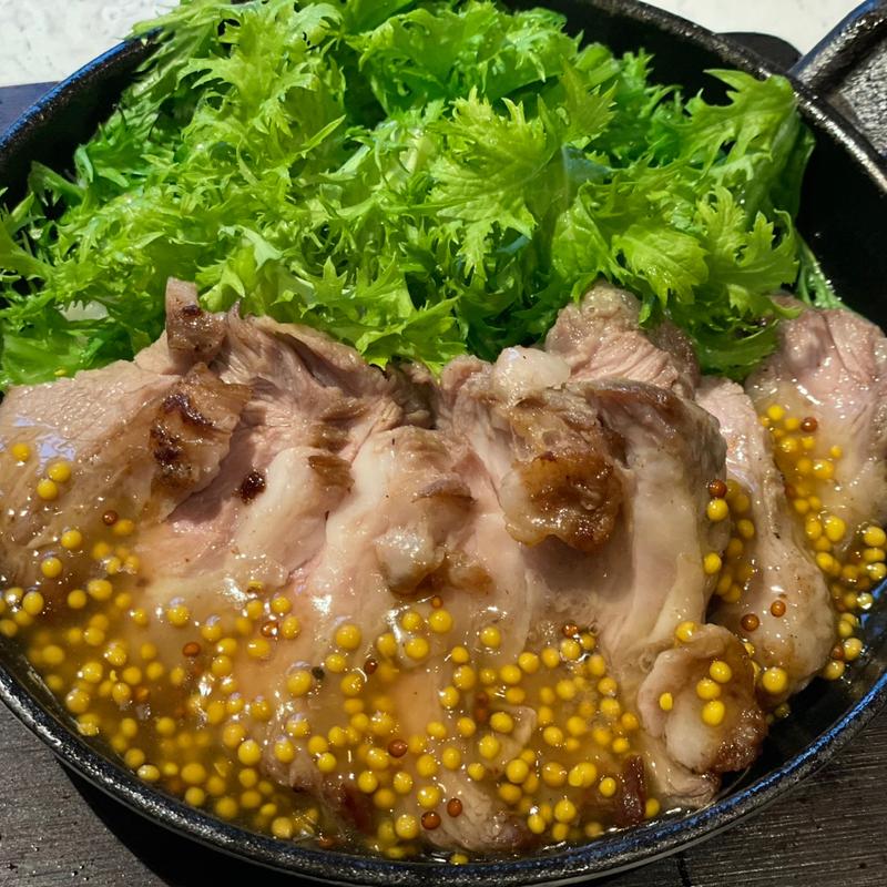 ラムショルダーのミニステーキ(ハニーマスタードソース)(under the cascade)