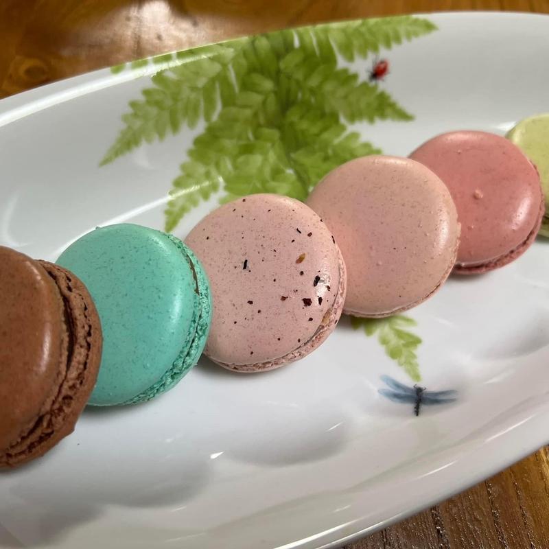 限定BOXのマカロン(ラデュレ 新宿店)