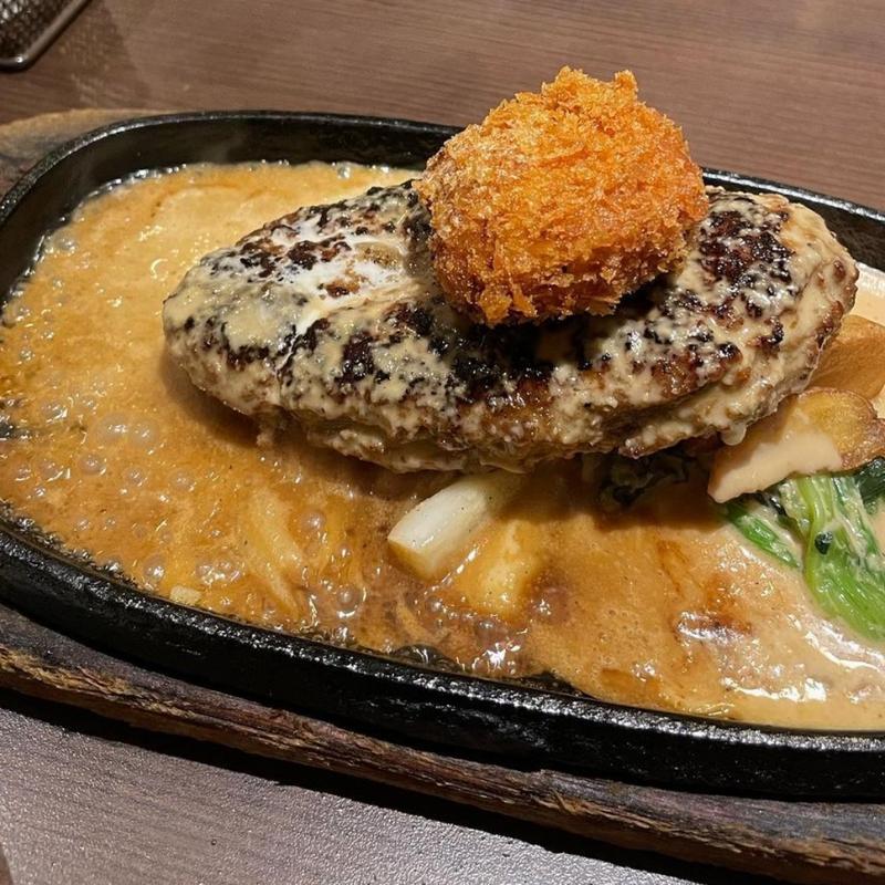 ガリコロクリームハンバーグ(シチューのお店 ヒポポタマス)